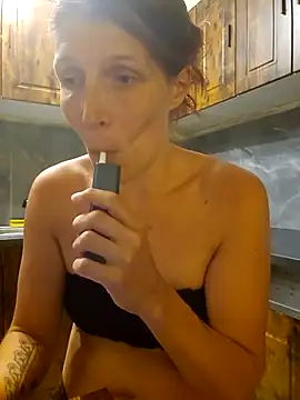 Lenchen  online show from June 29, 2026, 7:47 pm