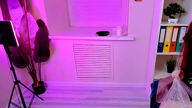 CarolGiggly online show from November 23, 2025, 11:59 pm