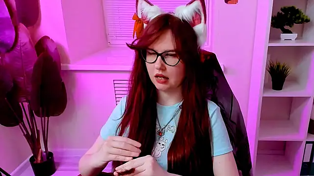 CarolGiggly online show from April 10, 2026, 1:27 pm