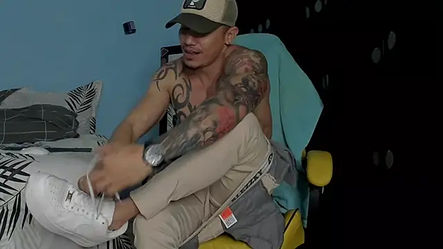 Alex motta online show from November 18, 2025, 6:18 am