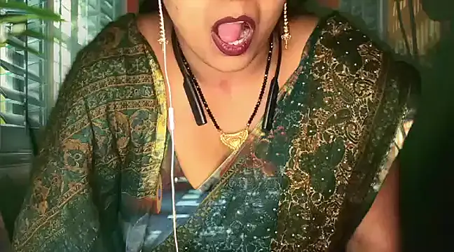 Snapshot of mamoni91 chatting on March 22, 2025, 5:31 pm mamoni91 online show from March 22, 2025, 5:31 pm