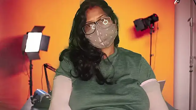 Snapshot of mamoni91 chatting on November 18, 2025, 3:34 am mamoni91 online show from November 18, 2025, 3:34 am