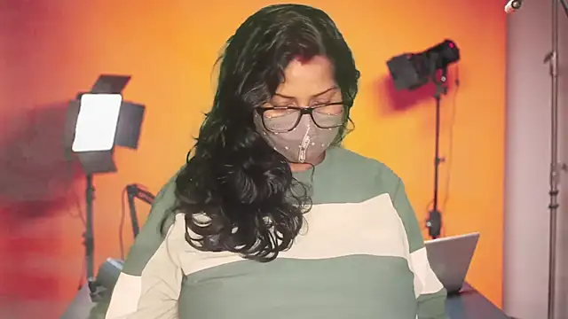 Snapshot of mamoni91 chatting on November 25, 2025, 3:39 am mamoni91 online show from November 25, 2025, 3:39 am