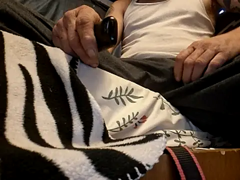 Cantufamily1979 online show from January 16, 2026, 8:13 pm