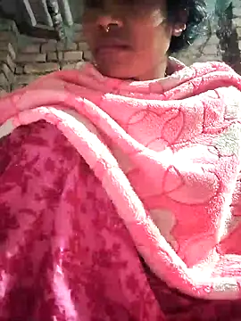 Hotty-dola online show from January 2, 2025, 4:09 am