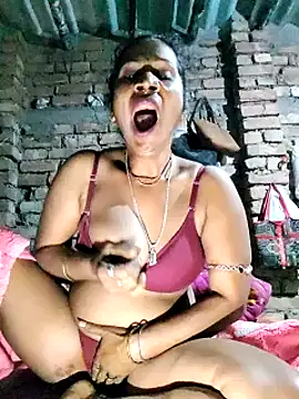 Hotty-dola online show from January 17, 2025, 4:06 am