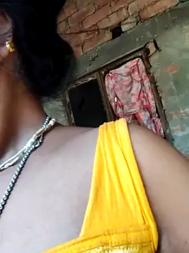 Hotty-dola online show from March 6, 2025, 7:03 am