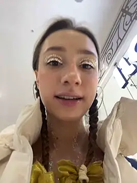 Lia  Love online show from December 31, 2024, 9:10 am