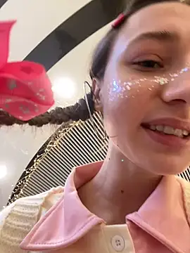 Lia  Love online show from January 2, 2025, 11:09 am