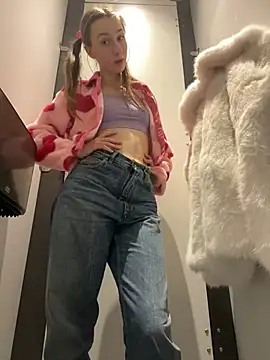 Lia  Love online show from January 9, 2025, 4:17 pm