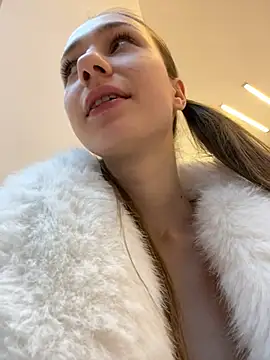 Lia  Love online show from January 21, 2025, 10:08 am