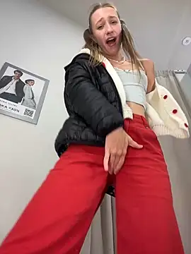 Lia  Love online show from March 21, 2025, 3:13 pm