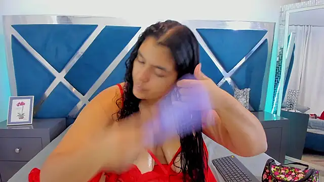 Tiffanymiller00 online show from March 13, 2026, 1:51 pm