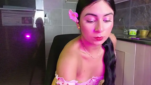 GABYTAYLOR  online show from October 2, 2025, 1:40 pm