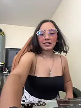 Snapshot of Kay_LustyWife chatting on January 17, 2025, 4:15 pm Kay LustyWife online show from January 17, 2025, 4:15 pm