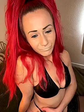 Snapshot of SweetSolez chatting on November 26, 2025, 2:29 pm SweetSolez online show from November 26, 2025, 2:29 pm