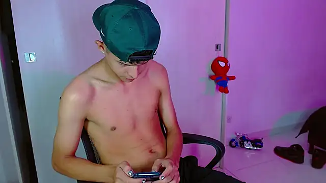 LiamGadiell online show from March 3, 2025, 4:14 am