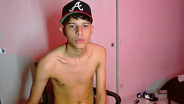 LiamGadiell online show from March 11, 2025, 2:21 am