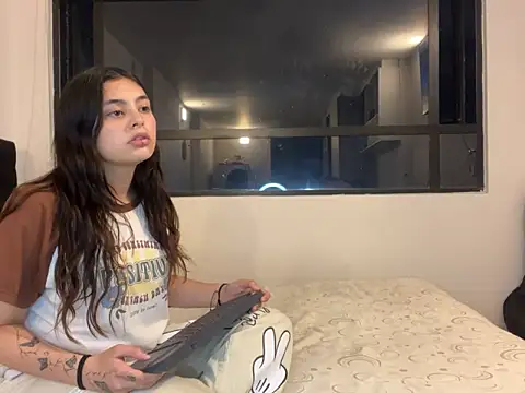 Scarlett Jazmin online show from January 16, 2025, 11:59 pm