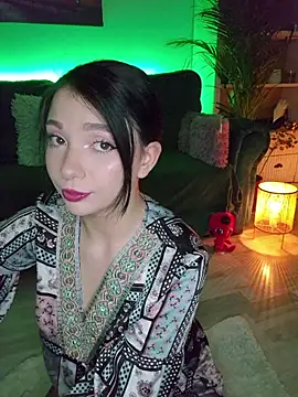 AveryWillow online show from September 28, 2025, 3:56 am