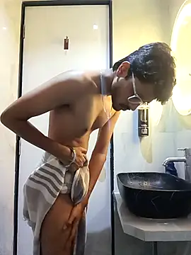 skinnyyyyyyyyy online show from November 8, 2025, 4:45 am