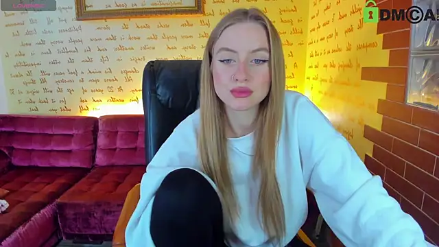 Snapshot of alexa_glory chatting on October 31, 2025, 1:34 pm alexa glory online show from October 31, 2025, 1:34 pm