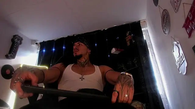 the beast master  online show from November 22, 2025, 8:52 pm