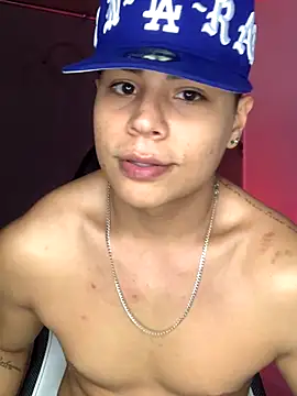 SantiagoReyesFtt online show from October 22, 2025, 5:08 am