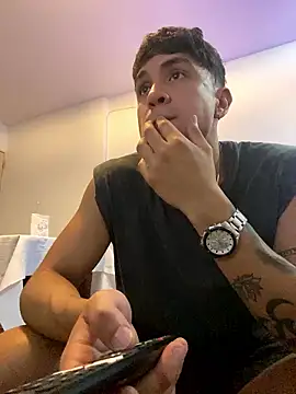 LCarreraa online show from January 18, 2026, 5:55 am