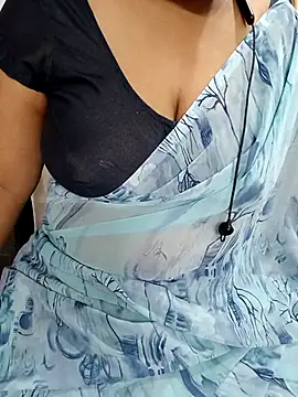 Snapshot of Yours_Radika chatting on March 1, 2025, 4:22 pm Yours Radika online show from March 1, 2025, 4:22 pm