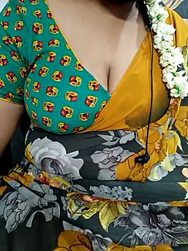 Snapshot of Yours_Radika chatting on March 14, 2025, 4:09 pm Yours Radika online show from March 14, 2025, 4:09 pm