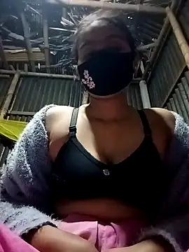 Snapshot of HenaAra chatting on January 11, 2025, 4:36 pm HenaAra online show from January 11, 2025, 4:36 pm