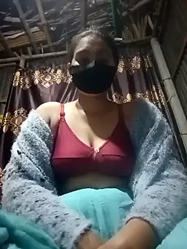 Snapshot of HenaAra chatting on February 3, 2025, 5:56 pm HenaAra online show from February 3, 2025, 5:56 pm