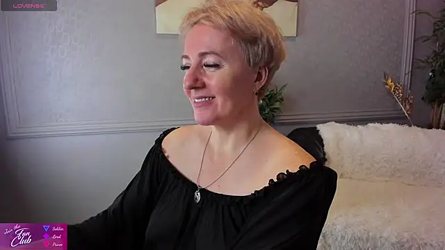 Nika Smit online show from December 22, 2024, 8:27 am