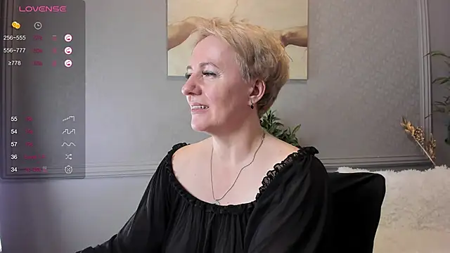 Nika Smit online show from December 24, 2024, 6:28 pm