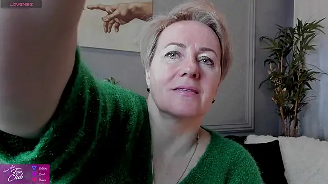 Nika Smit online show from February 7, 2025, 10:08 am