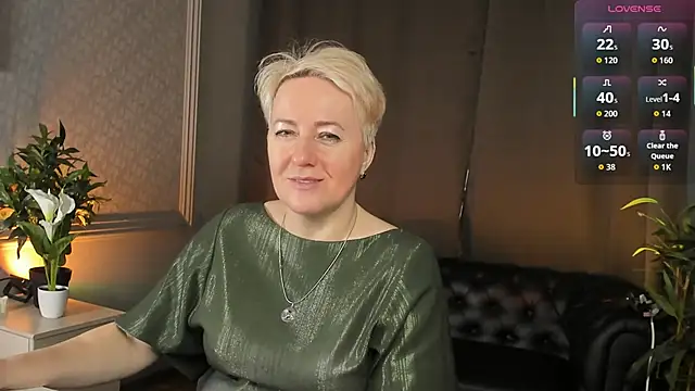 Nika Smit online show from February 15, 2026, 5:48 am