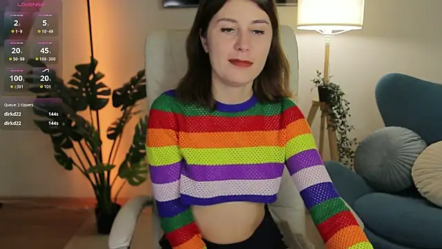 Snapshot of Hailey_Green chatting on February 7, 2025, 10:41 pm Hailey Green online show from February 7, 2025, 10:41 pm