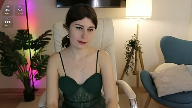 Snapshot of Hailey_Green chatting on March 8, 2025, 4:45 am Hailey Green online show from March 8, 2025, 4:45 am