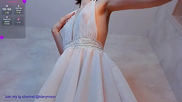 cute stefania online show from October 18, 2025, 3:13 pm