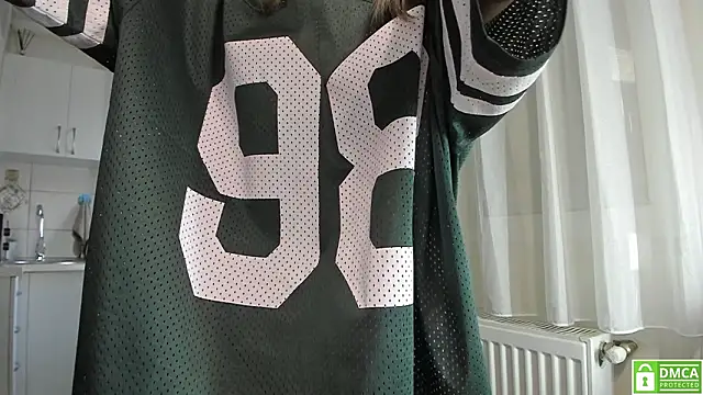 Anahi1993 online show from March 22, 2026, 5:22 am