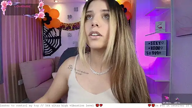 1Sloppy Fox4 online show from October 22, 2025, 9:58 pm