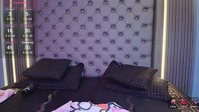 CAMILA JHONS online show from January 28, 2025, 1:49 pm