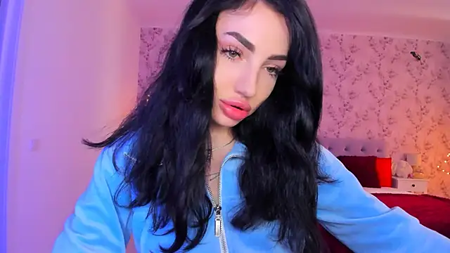 NancyLovee  online show from April 17, 2026, 11:57 am