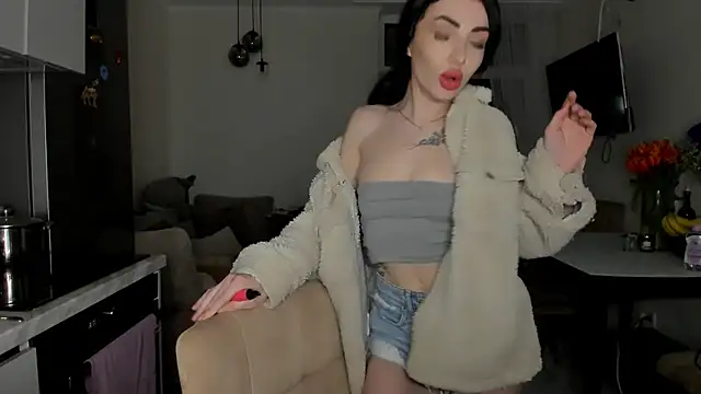 Snapshot of NancyLovee_ chatting on April 18, 2026, 9:37 pm NancyLovee online show from April 18, 2026, 9:37 pm