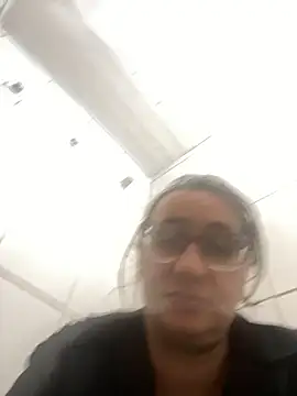 gloria7v05 online show from March 1, 2026, 6:21 pm