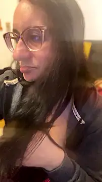 Snapshot of gloria7v05 chatting on July 14, 2026, 1:17 pm gloria7v05 online show from July 14, 2026, 1:17 pm