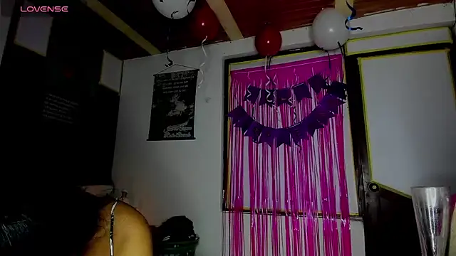 Nenita Hot  online show from September 25, 2025, 3:54 am