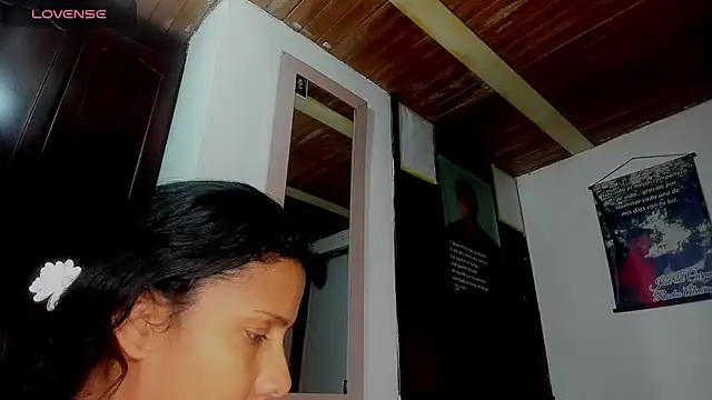 Nenita Hot  online show from October 5, 2025, 9:56 pm