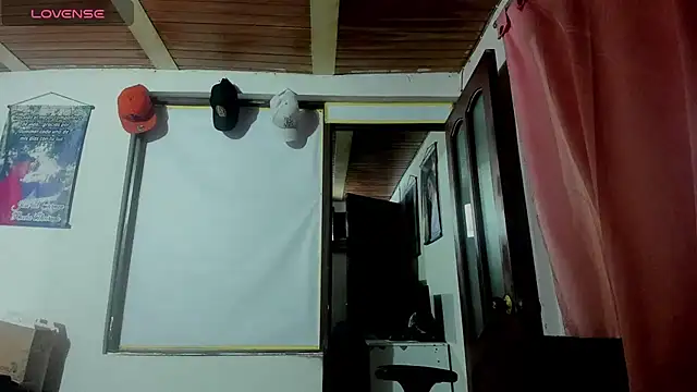 Nenita Hot  online show from October 9, 2025, 1:25 am